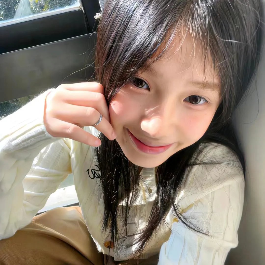 俏皮女学生